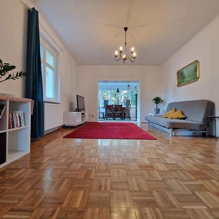 Geraeumige Und Zentrale Ferienwohnung Stahnsdorf Kültér fotó