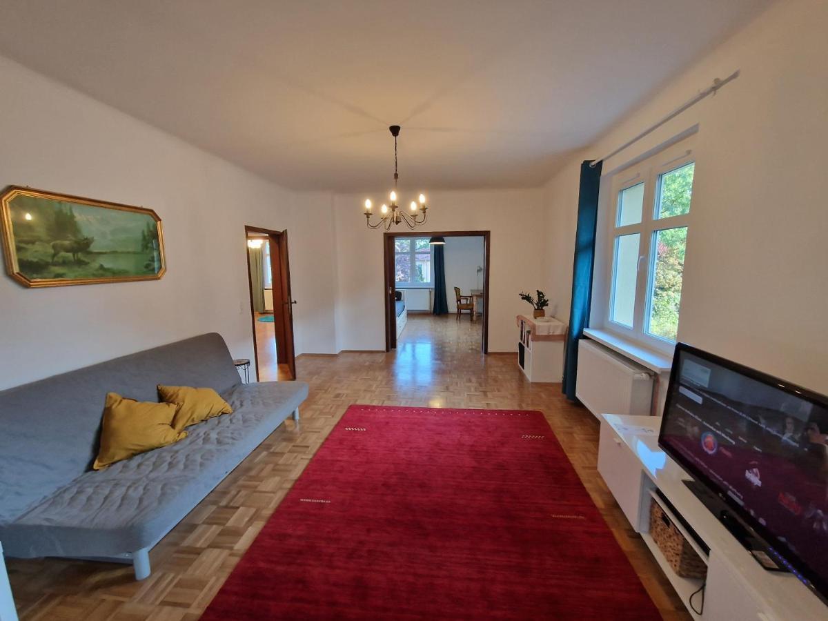 Geraeumige Und Zentrale Ferienwohnung Stahnsdorf Kültér fotó