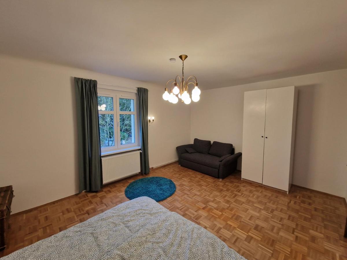 Geraeumige Und Zentrale Ferienwohnung Stahnsdorf Kültér fotó
